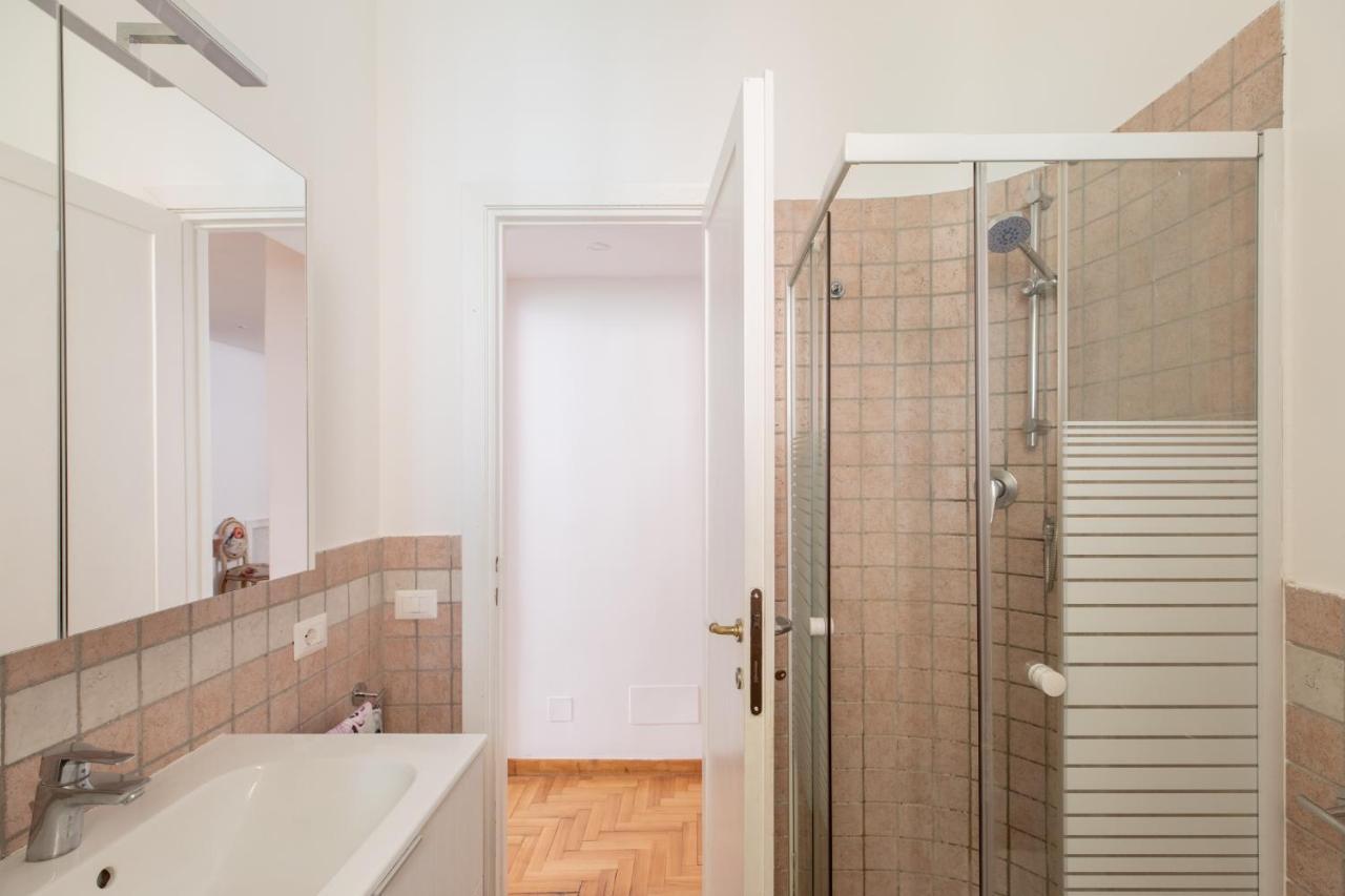 Iflat Red Roman Apartament Dış mekan fotoğraf