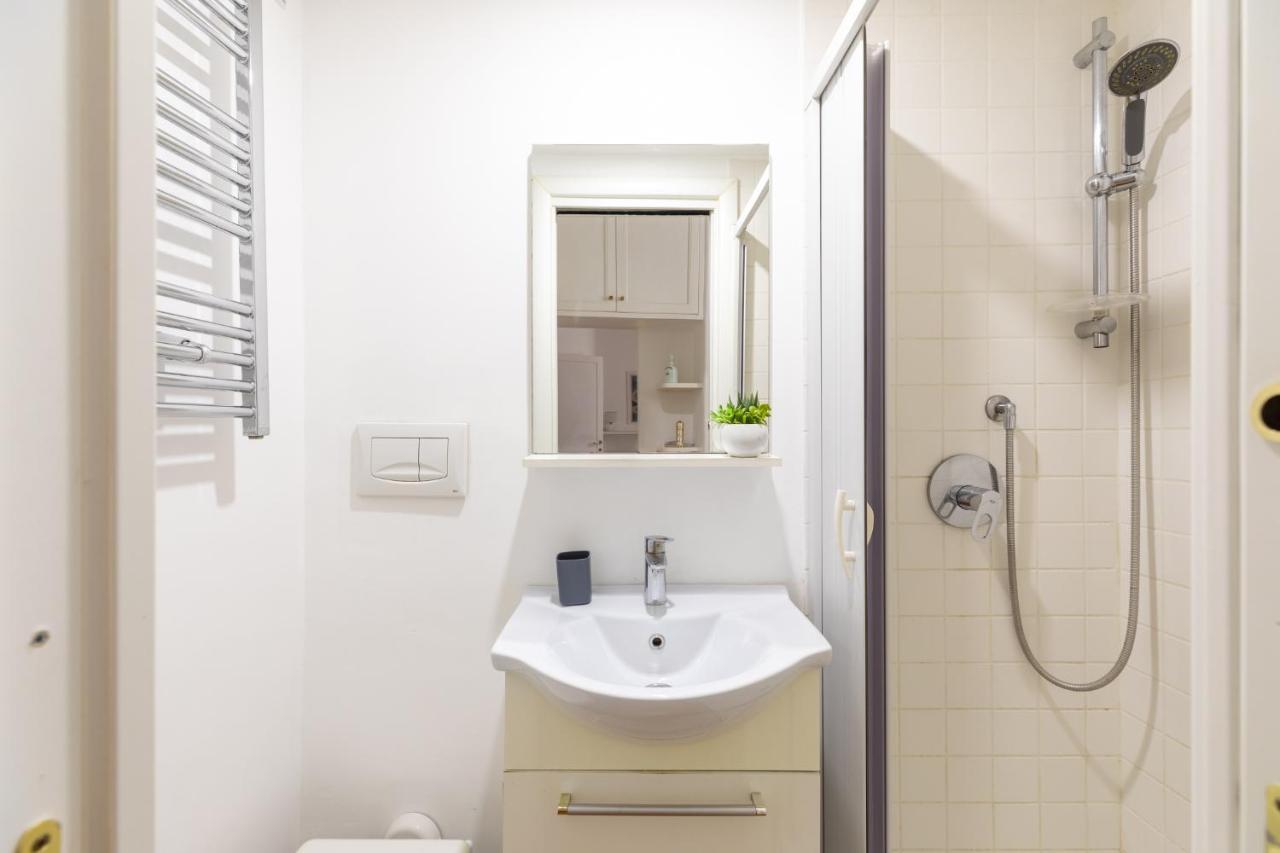 Iflat Red Roman Apartament Dış mekan fotoğraf