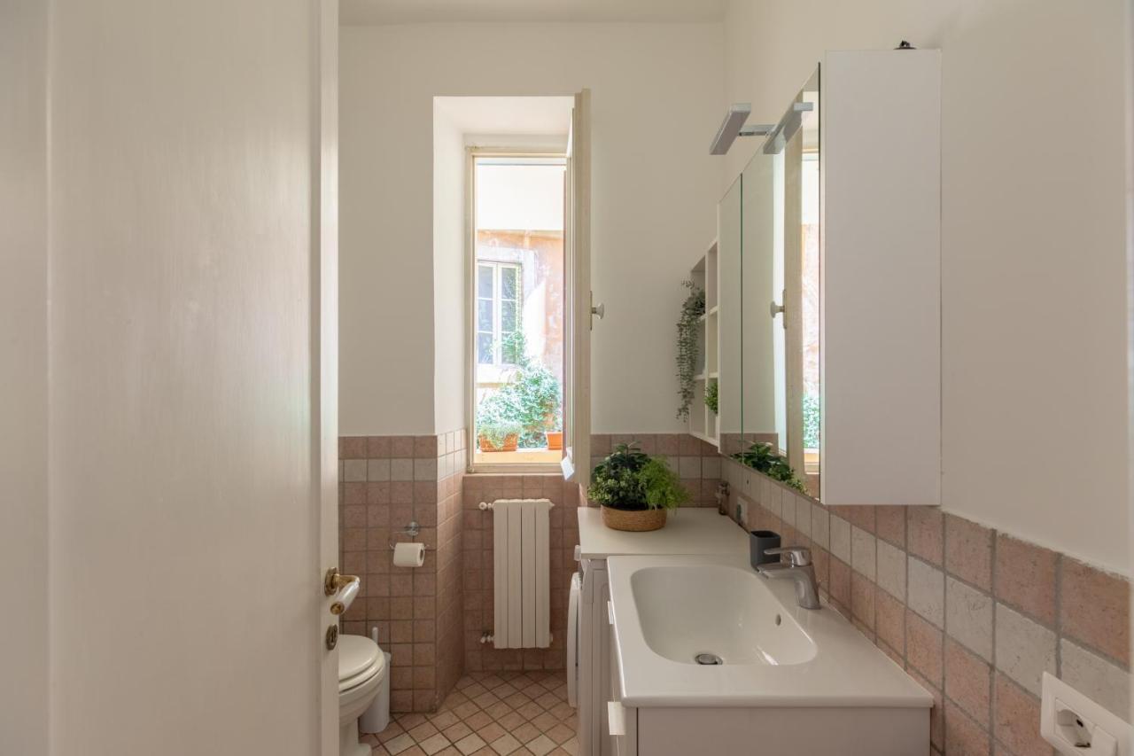 Iflat Red Roman Apartament Dış mekan fotoğraf